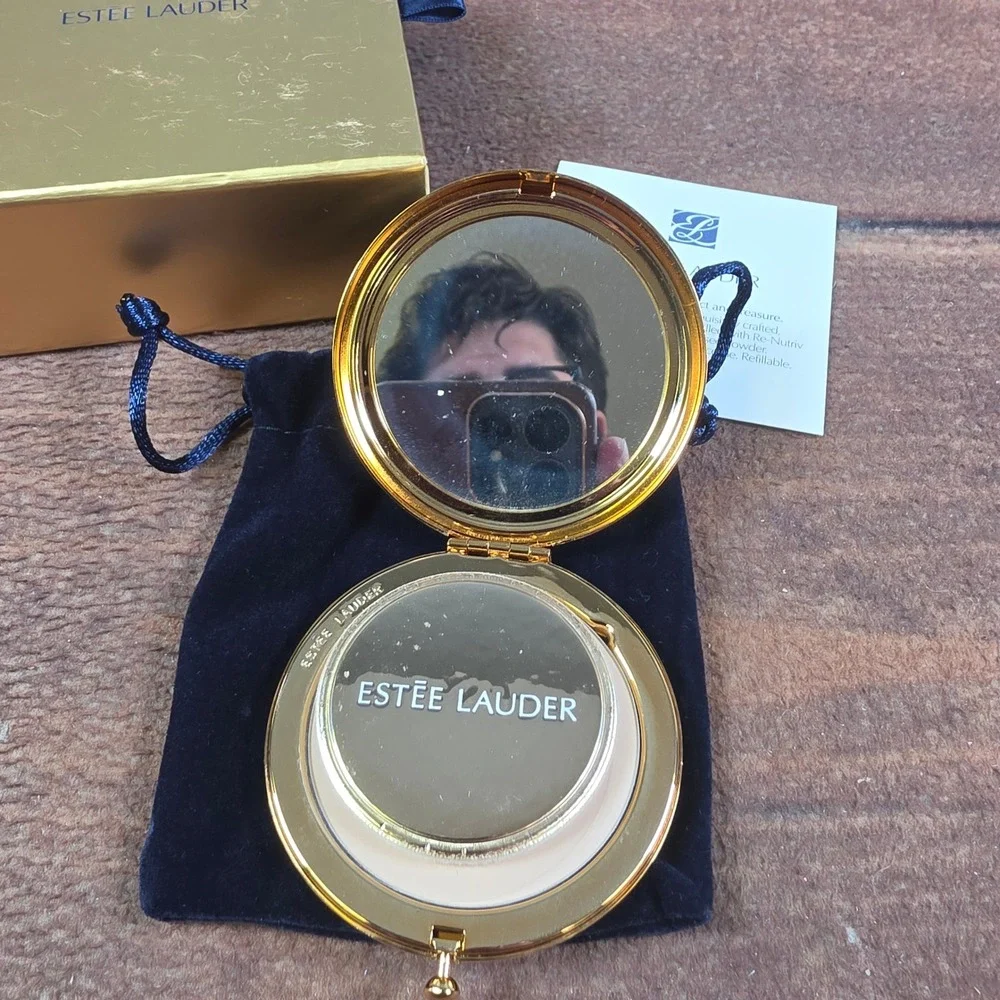 Estee Lauder Amethyst Treasure Compact Womens 8g Gold Good Jeweled Re-Nutriv